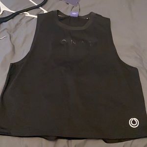 Monat gear crop top